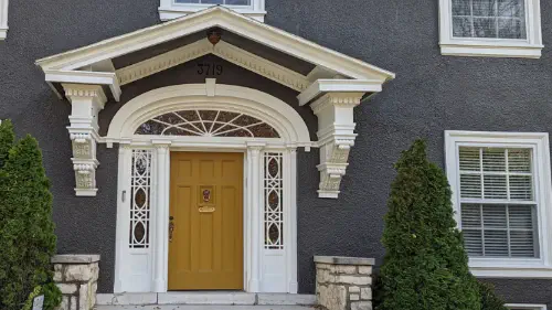 stucco-entry500