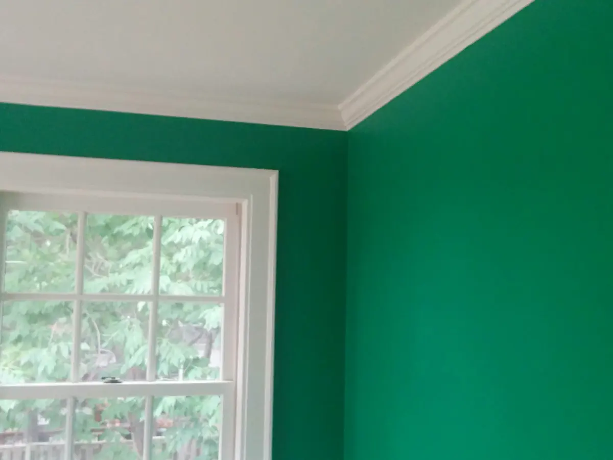 green walls